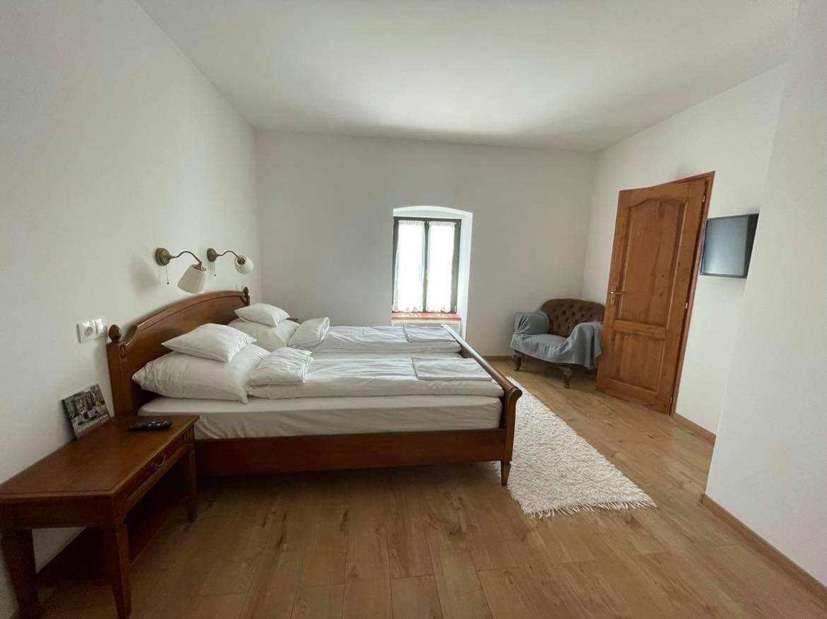 Somlo Kolonics Kuria Hotel Somlovasarhely Eksteriør billede